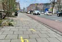 Scooterrijder (20) overleden na aanrijding, automobilist rijdt door