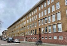 Jongetje (1) ernstig gewond na val uit raam Bos en Lommer