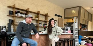 ‘Lekker en veel eten’ bij nieuw restaurant Felperlaan in De Baarsjes