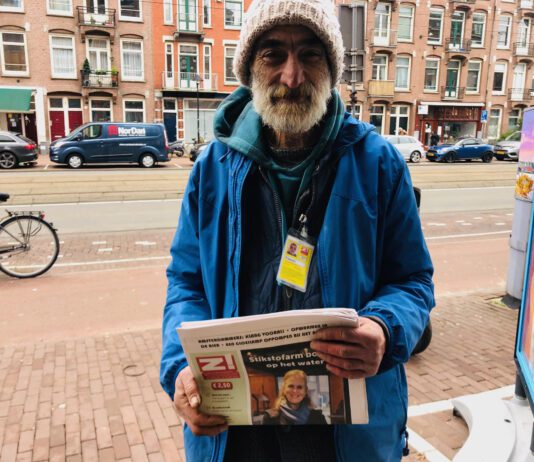 Straatkrant Z! is de reddingsboei van Kaweh, Lawrence en Jamal