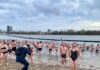 Eindelijk weer nieuwjaarsduik in de Sloterplas