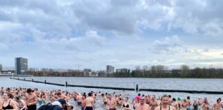 Eindelijk weer nieuwjaarsduik in de Sloterplas