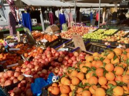 Kritiek Ombudsman op behandeling marktlieden Plein ’40-’45