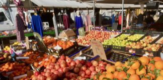 Kritiek Ombudsman op behandeling marktlieden Plein ’40-’45