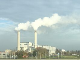 Cilinders met lachgas ontploffen in afvaloven