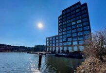 Nieuwe recreatiesteiger bij Kopblok in Houthaven