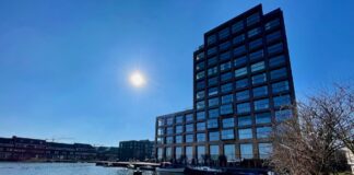 Nieuwe recreatiesteiger bij Kopblok in Houthaven