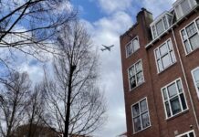 Schiphol komt naar Ten Katemarkt om te praten over vlieghinder