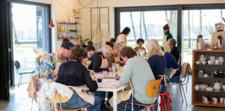 Bewoners van De Baarsjes tot Osdorp werken samen aan groot textielkunstwerk