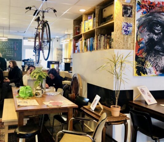 De tofste koffiebar van Westerpark is ein-de-lijk open