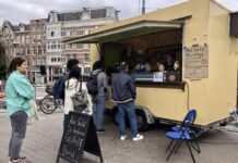 De smaken van de Boerenmarkt op het Haarlemmerplein