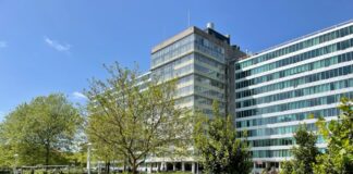 Feest rond 10-jarig bestaan Bos en Lommerplantsoen