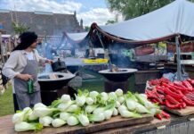 Zonnige start De Rollende Keukens in Westerpark