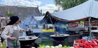 Zonnige start De Rollende Keukens in Westerpark