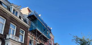 Stadsdeel gaat handhaven bij ‘foute’ dakkapel