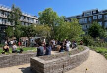 Verwilderde binnentuin Landlust nu ‘groene oase’ voor bewoners