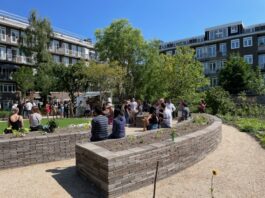 Verwilderde binnentuin Landlust nu ‘groene oase’ voor bewoners