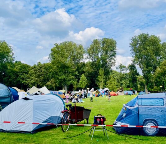 Stadsparken in (Nieuw-)West krijgen weer ‘magische’ Buurtcampings