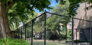 Plan kleinere voetbalkooi splijt buurt en politiek in West