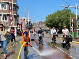 Wiegbrug minder glad voor fietsers bij warm weer