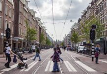 Strengere handhaving fout rijgedrag in Kinkerstraat