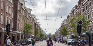 Strengere handhaving fout rijgedrag in Kinkerstraat