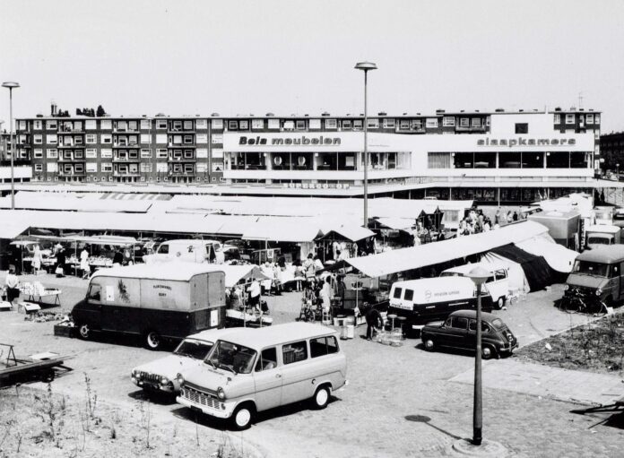 Markt Bos en Lommer Gulden Winckelplantsoen