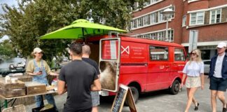 Hippe melkboer wil brug slaan tussen boer en burger