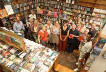 Laatste boekhandel Nieuw-West stopt er definitief mee