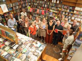 Laatste boekhandel Nieuw-West stopt er definitief mee