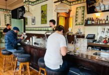 Spaarndammerbuurt heeft nieuw café: Heilig Leven