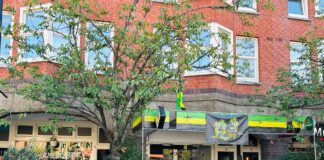 4x smullen als een Jamaicaan in West