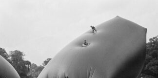 Tentoonstelling opblaaskunst in Van Eesterenmuseum