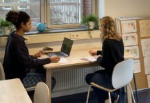 Huiswerkbegeleiding, rustig je huiswerk maken met een docent naast je…