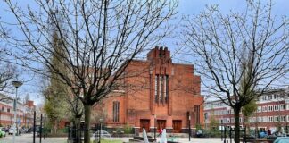 Bomen moeten weg voor vergroening plein in De Baarsjes