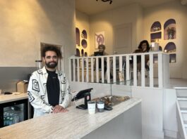 Kletsen zonder einde bij Nous op het Haarlemmerplein