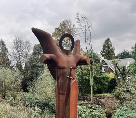 Misschien wacht iemand nog altijd op haar telefoontje