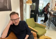 Eten aan Tantes Tafel in Het Arbeiderspaleis: de gesprekken komen vanzelf