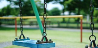 Hoe maak ik een leuke speelplek voor de kinderen in de tuin?