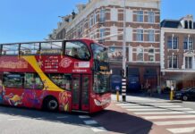 Nieuwe haltes voor grote touringcars op Nassaukade