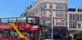 Nieuwe haltes voor grote touringcars op Nassaukade