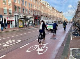 Fietsers tevreden over Kinkerstraat, zorgen over auto’s op fietsstrook