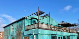 Nieuw strandcafé en restaurant in horecapaviljoen aan Sloterplas