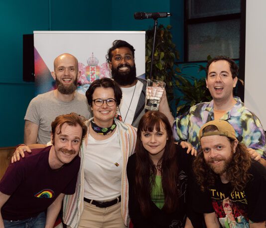 Stand-up comedy voor- en door LGBTQ+ community