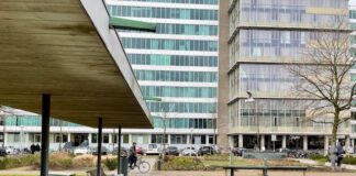 Voormalig GAK-kantoor Bos en Lommer nu gemeentelijk monument