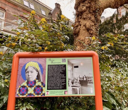 Herinneringsbord directrice Anna Reijnvaan Wilhelmina Gasthuis