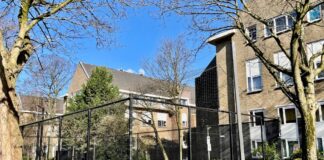 Poging bemiddeling in strijd om voetbalkooi Oud-West