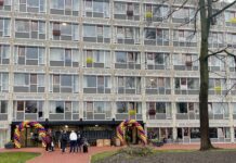 Verpleeghuis, buurtcafé en OBA in gebouw Louis Bouwmeesterlaan