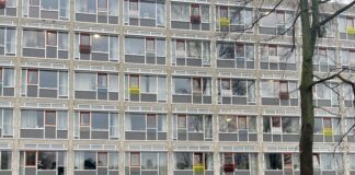 Verpleeghuis, buurtcafé en OBA in gebouw Louis Bouwmeesterlaan