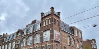 Plan voor woningen in monumentaal drukkerijgebouw De Baarsjes